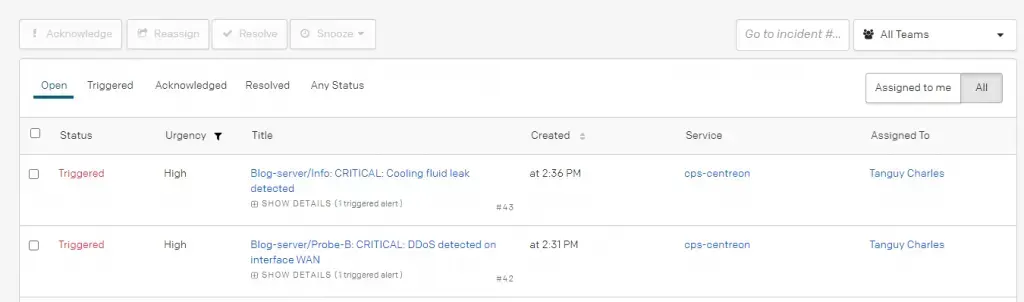 Liste des incidents PagerDuty : alertes CRITICAL de Blog-server/Info et Blog-server/Probe-B reçues de Centreon, au statut Triggered